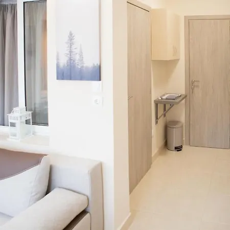 Апартаменты Kosmos Service Modern Spirit Center With Additional Cost Parking Салоники